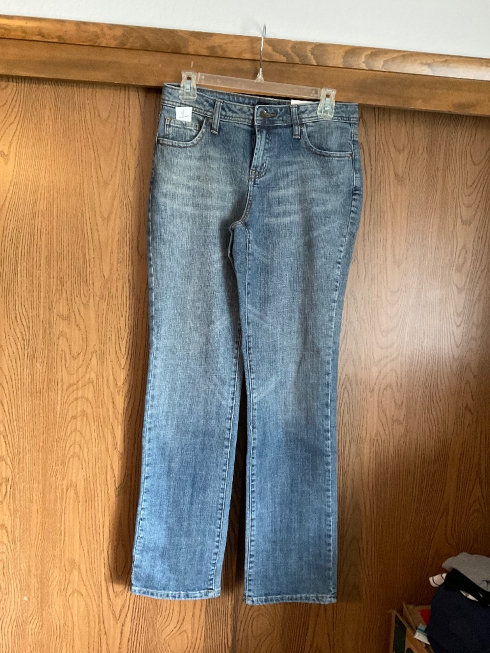 NWT a.n.a. Women’s jeans size 4